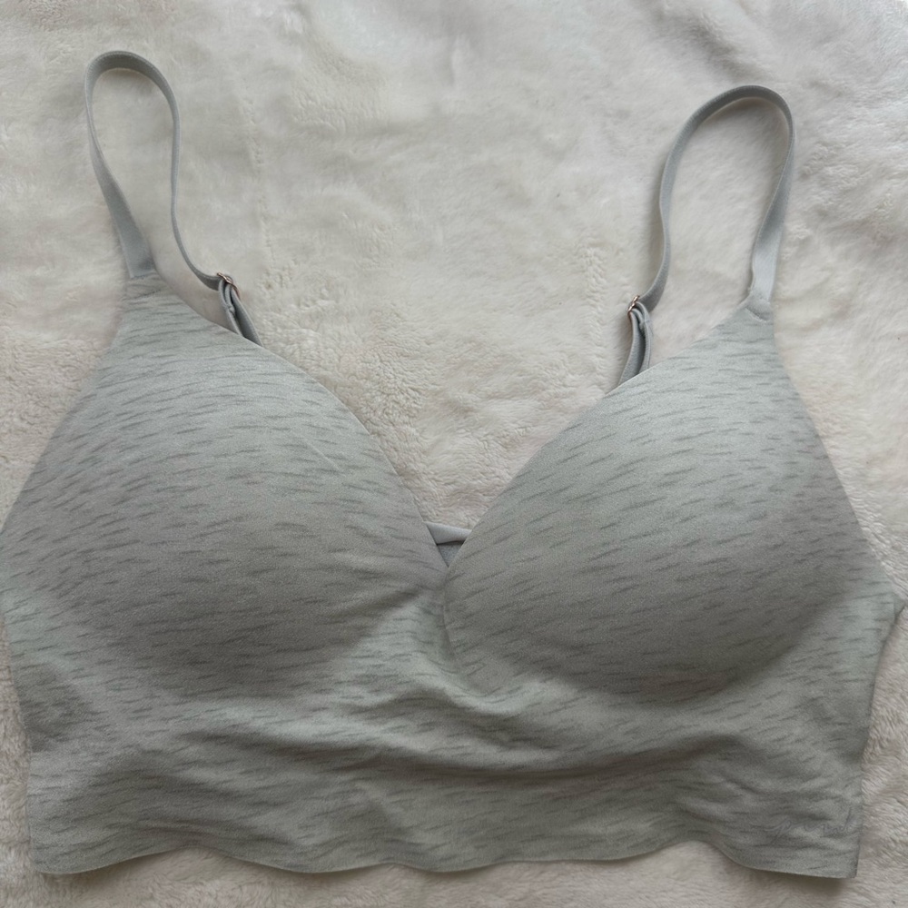 PINK Victoria's Secret bra